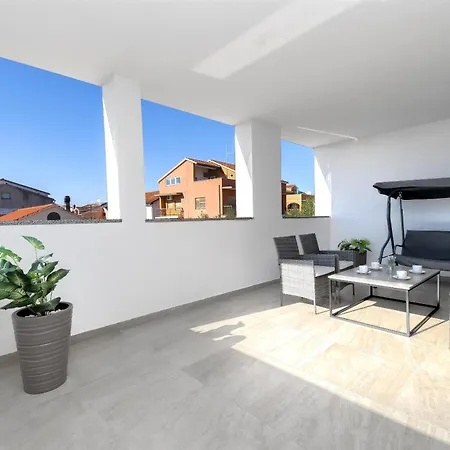 Apartament New *